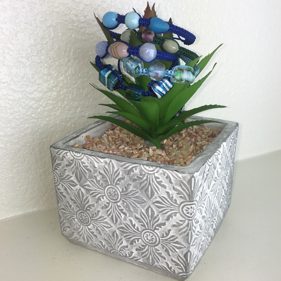 Handmade Chinese Knotting Bracelet W/ Glass Beads - Picture 7 of 8